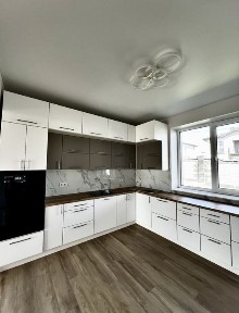 Продаж будинку на Макарова біля 3 поліклініки