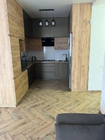 Продаж трикімнатної квартири в Петрикові