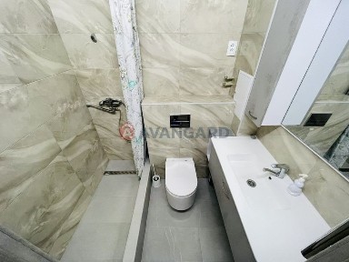 Перша здача! 1-кімнатна в Центрі з ремонтом і балконом!