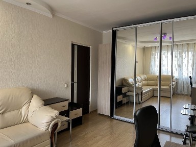 Продаж 2 кім. квартири в центрі Вишневого