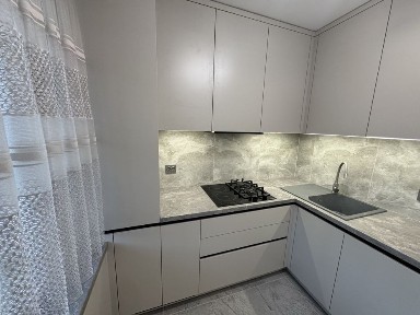 Продаж двокімнатної квартири на Соборній з новим ремонтом