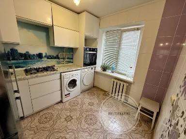 Бузький Бульвар/Варварівський міст 3к квартира в продажу з ремонтом