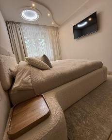 Сучасна 3-х кімнатна квартира на проспекті Космонавтів, навпроти алеї