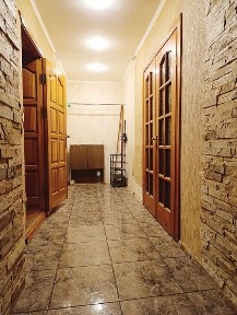 Продаж 3-кімнатної квартири на Бандери зручне планування, два балкони