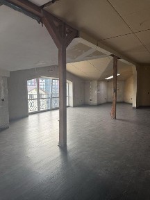 3-к, Незалежності вул., 146, Майзлі