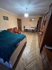 Продається 1-кімнатна чешка на Героїв Майдану