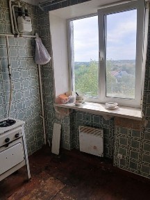 Продам 2х комн. квартиру с/п 5 эт. центр под ремонт 13 000 $