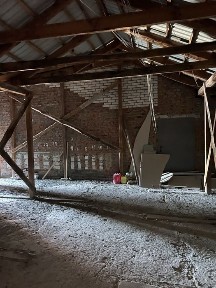 Продаж квартири мансардного типу по вул. Карпенка