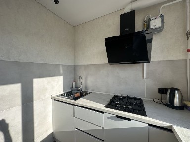 Оренда квартири світло не вимикають