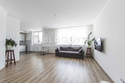 Пчілки Олени, 8, 3-х кімнатна з ремонтом