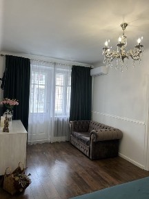 Красива квартира поруч з Либідь Плаза.