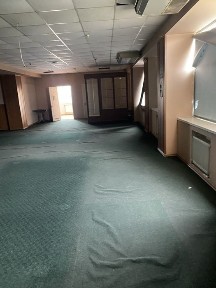 Приміщення неподалік центруміста 400 м2