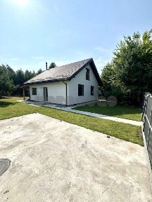 Продаж затишного будинку в оточенні соснового лісу, с. Бобриця