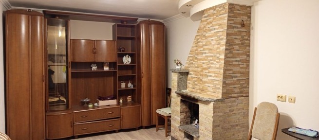 Продається частина будинку в центрі, всі зручності