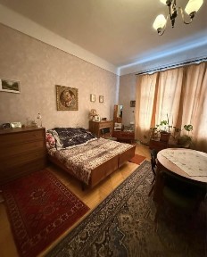 Продаж в центрі 3 кімнатноі квартири