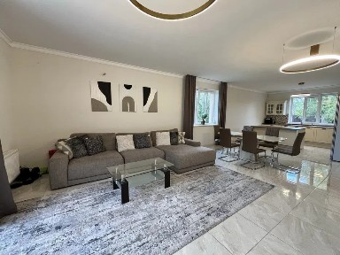 Киев, 5-я Абрикосовая ул.