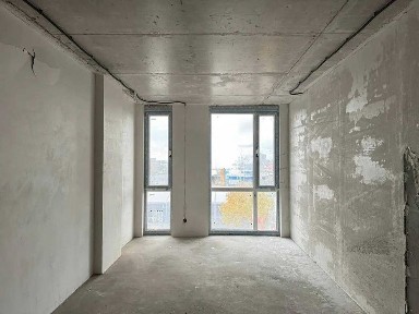 Простора трикімнатна в ЖК 