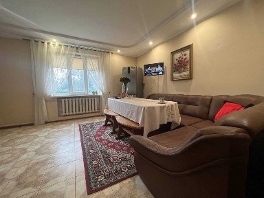 Продаж простoрого будинку в м. Городок