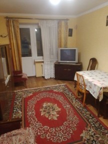 ЦЕНТР, 2кімн, 4 поверх, все є