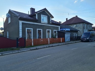 Двох кімнатна квартира в центрі міста.