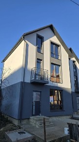 Продаж! Таунхаус в м. Чернівці, вул. Бережанська