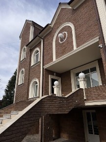 Продається будинок, район ресторану 