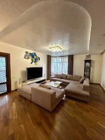 БЕЗ комісії! Продаж 3-кімнатної квартири з ПАРКОМІСЦЕМ на 2 автівки