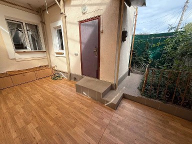 Київ, Шевченківський, Черняхівського 19а