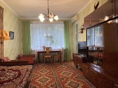 3-к, вул. Кондратюка, 15, Алмазний