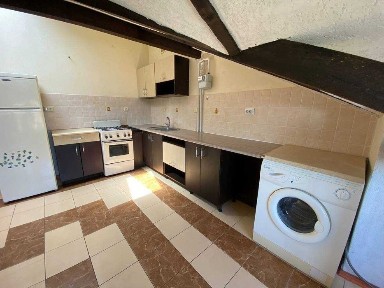 3к з ремонтом в новобудові Єоселя, Постанови