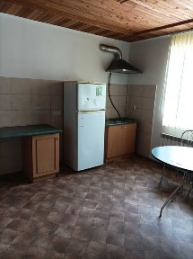 Здається житло 2-х поверховий будинок
