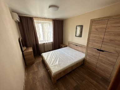 Продам 3х. ком квартиру на Коммунаре! Через дорогу Красный Камень