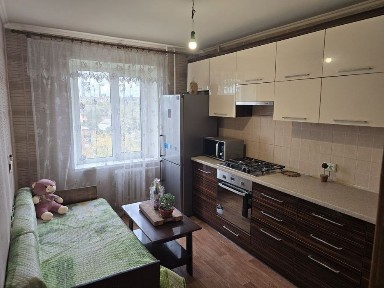 Продам 1 кім велику распашенку 17 квартал колачевського лютого 8 лікар