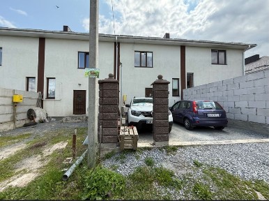 Трьокімнатний котедж на масиві Криниченька!