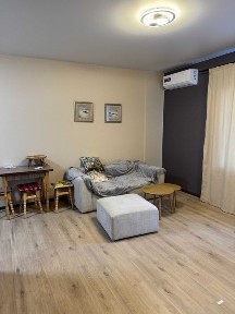 Квартира-студіо у садах (Воскресенські сади)