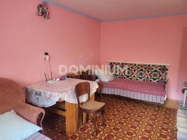 Здається в оренду кімната в будинку з гаражем