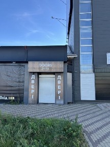 ТОП ЛОКАЦІЯ Здам приміщення під дверний магазин БЕЗ КОМІСІЇ