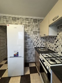 Нова квартира після ремонту, газове опалення.