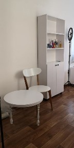 Оренда місця бровиста, візажиста, майстра волосся, +кушетка. Верхній Ш