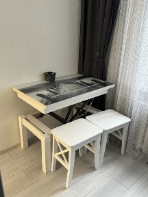 1к кв пр. Космонавтів, Мега Молл