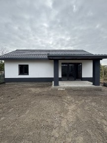 Продам дом Новострой