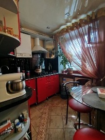 Продаж 2 кім. з а/оп. район пр. Перемоги.