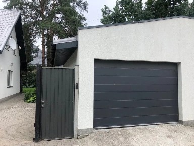 Киев, Святошинская ул.