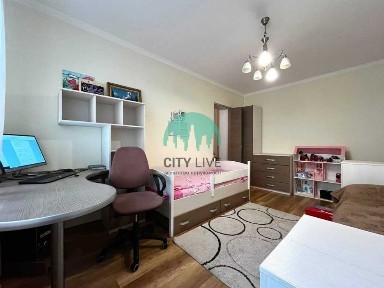 Простора 3-кімнатна квартира в затишному районі міста -Каскад (38)