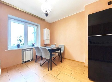 Продам 3-к квартиру на Победе автономка газ. БЕЗНАЛ