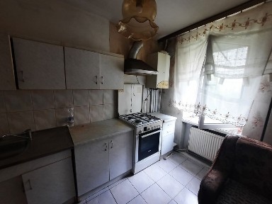 Продаж 1кім (37м. кв) на Дружбі