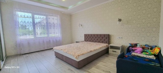 Продається будинок з свіжим євроремонтом