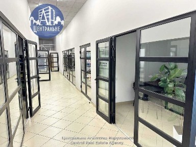 Оренда просторого кабінетного офісного приміщення в центрі, 8€/м. кв.