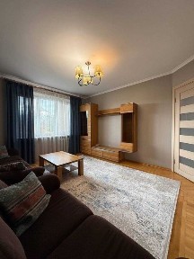 Продаж 2-кімнатна квартира біля Озера