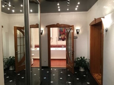 Дніпро, Гагаріна просп., 5